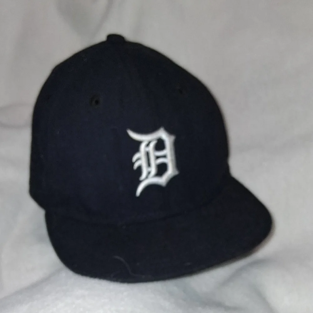 SUN SALE  Youth Detroit Tigers New Era 59FIFTY Classic Bl/Wh Fitted Hat sZ 6 3/8